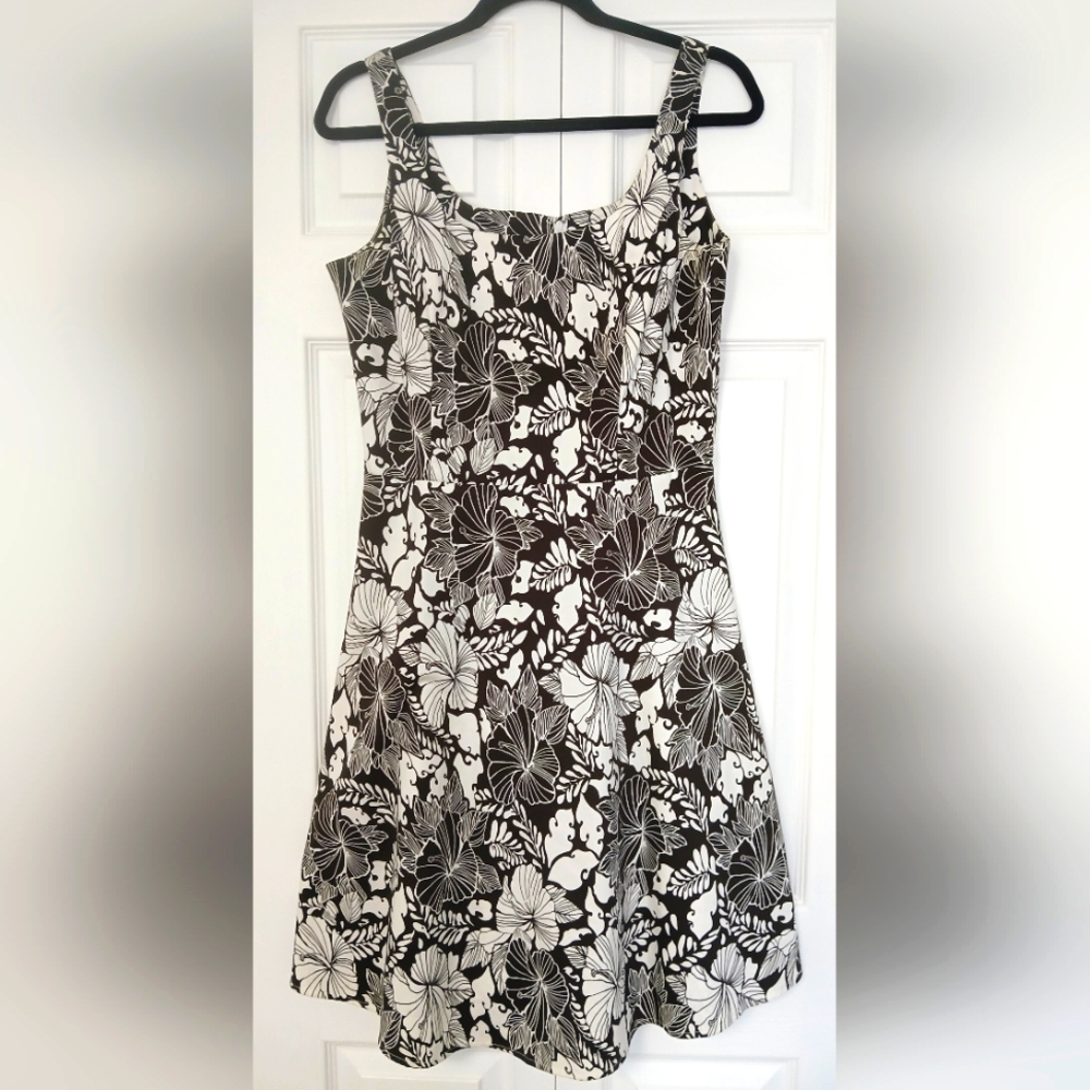 Breakin' Loose Size 9/10 Dress Black & White